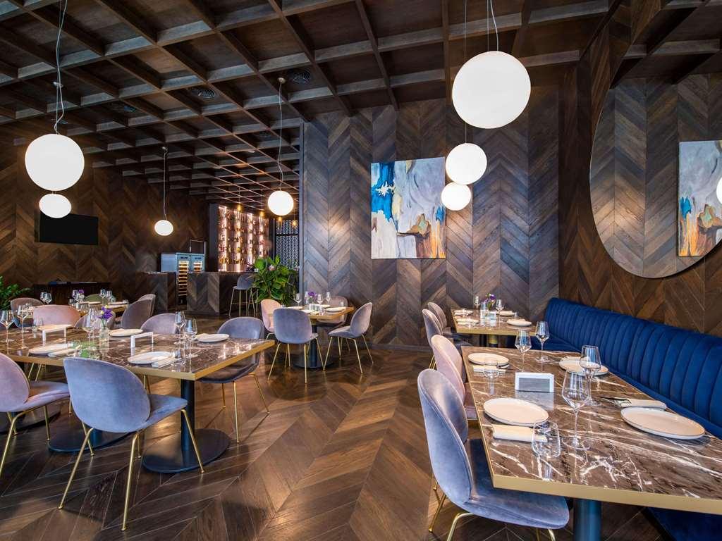 Tbilisi Philharmonia Apartment Restaurace fotografie