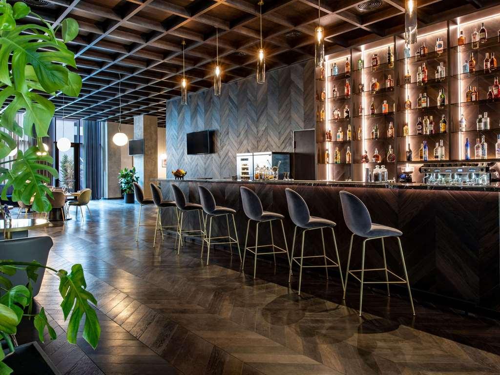 Tbilisi Philharmonia Apartment Restaurace fotografie